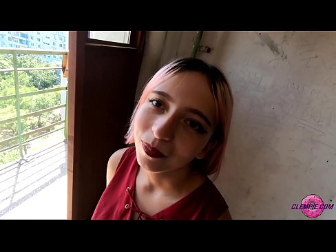 ❤️ Estudante Sensual Chupa um Estranho no Outback - Cum On His Face Porno vídeo em nós